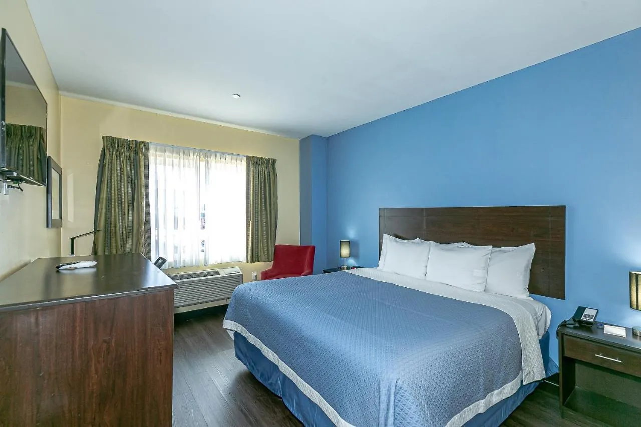 Hotell Ozone Inn & Suites