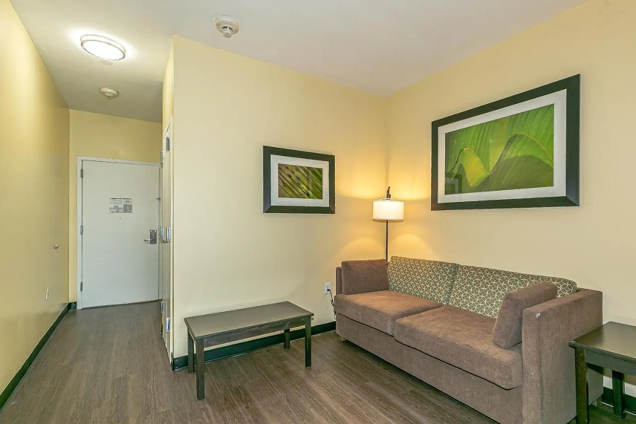 Ozone Inn & Suites USA